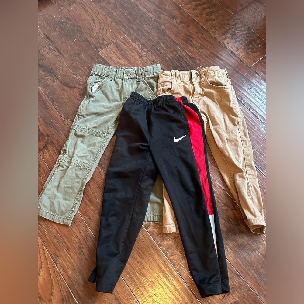 Lot of 3 boys pants size 4